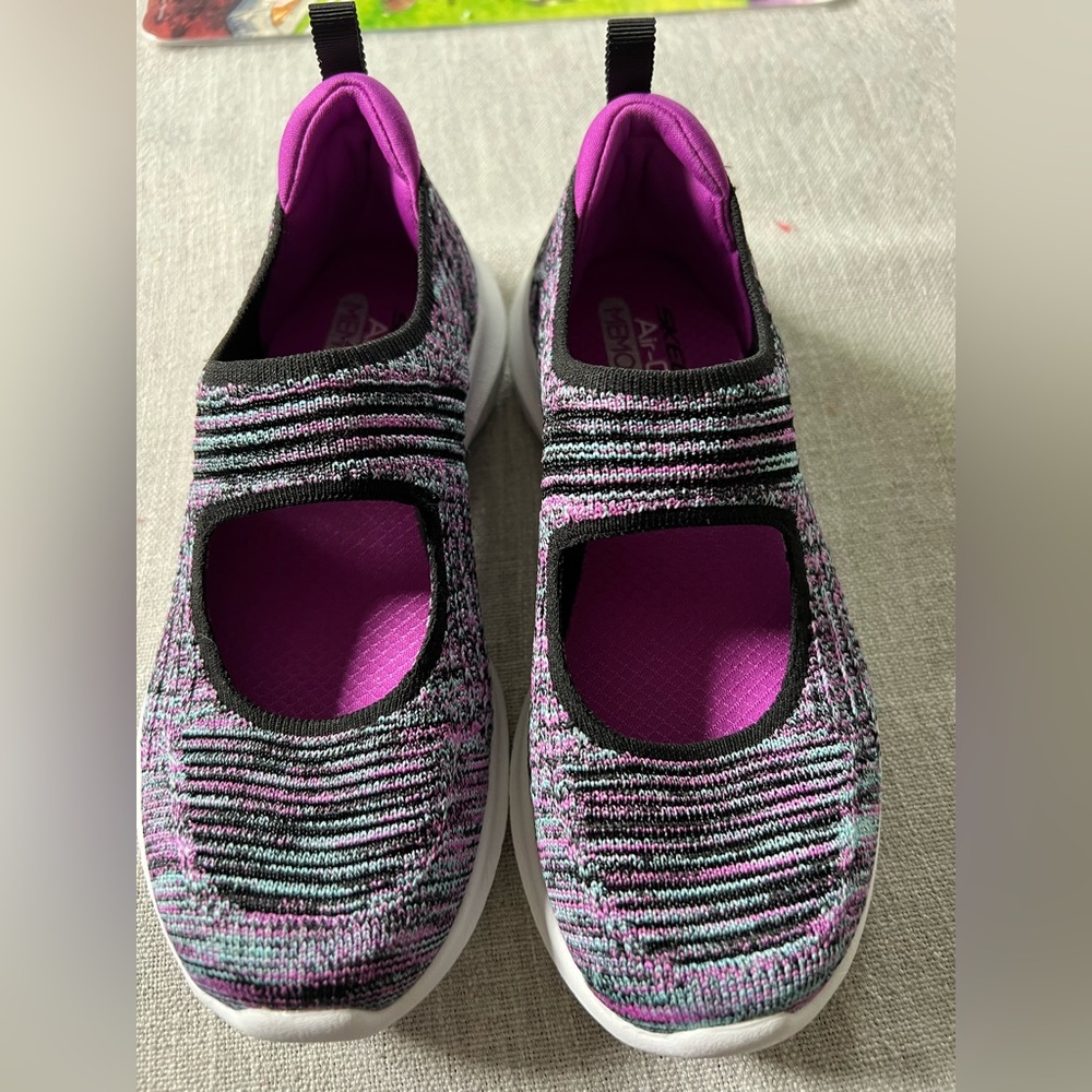 NWOB sketchers sneakers Mary Jane style size 13
